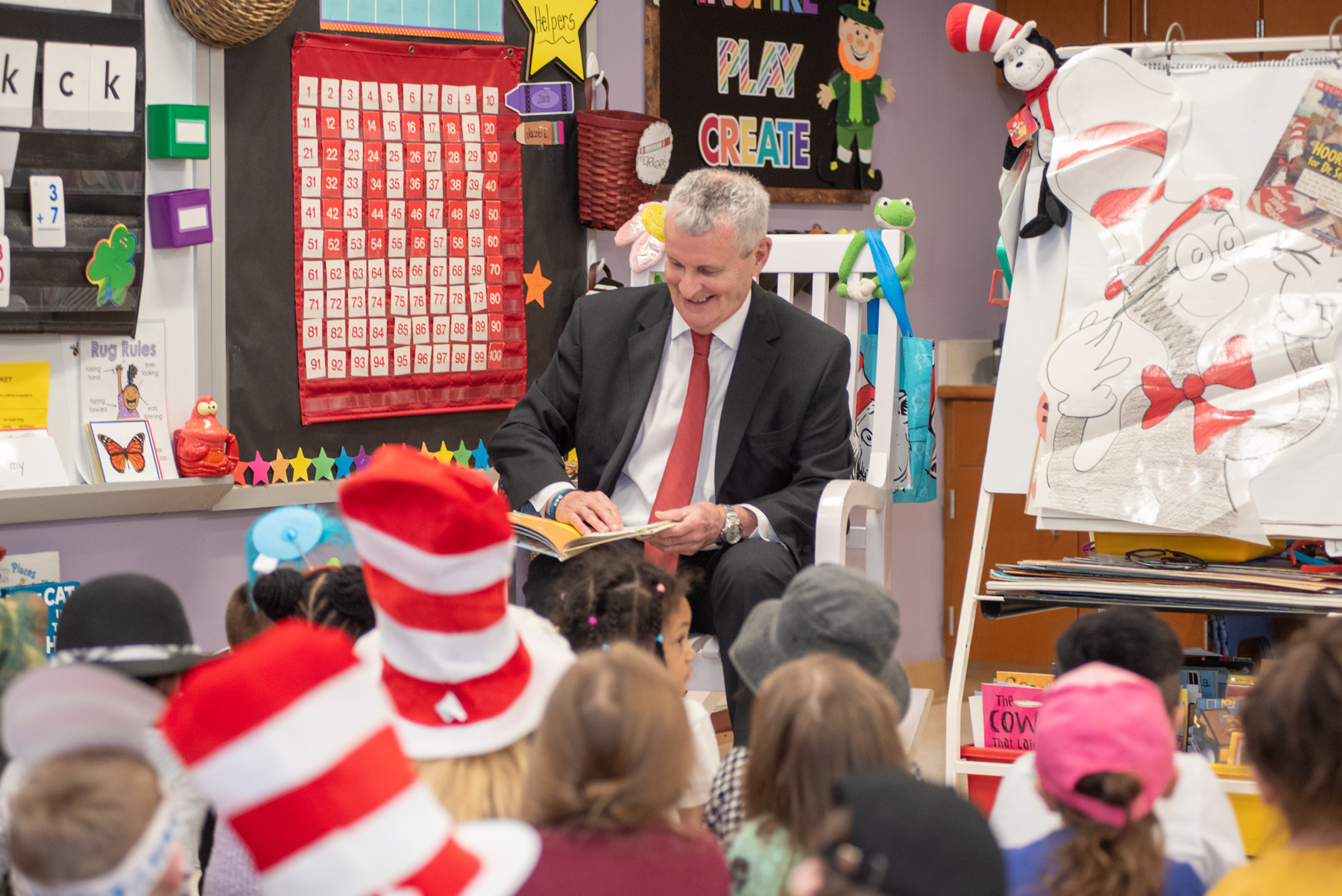 President Leary helps encourage children's love of reading